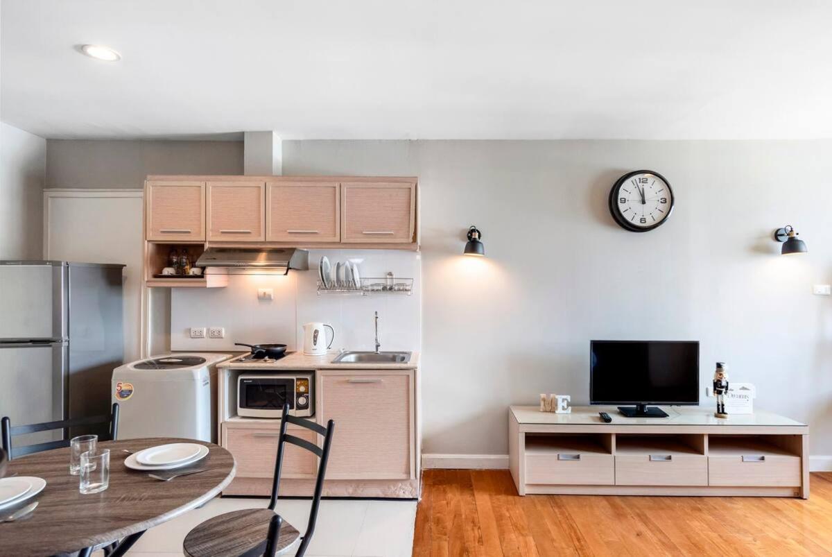 Nara Suite Residence Бангкок Екстер'єр фото