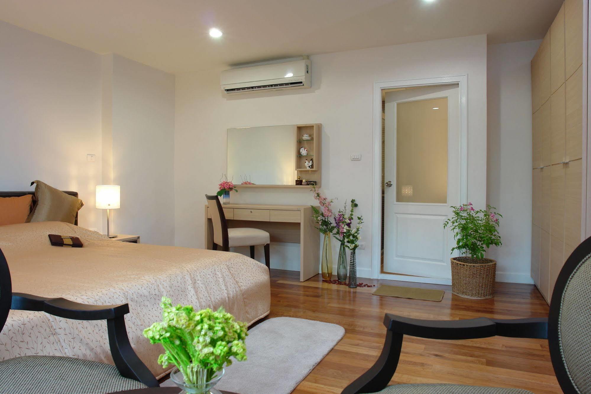 Nara Suite Residence Бангкок Екстер'єр фото